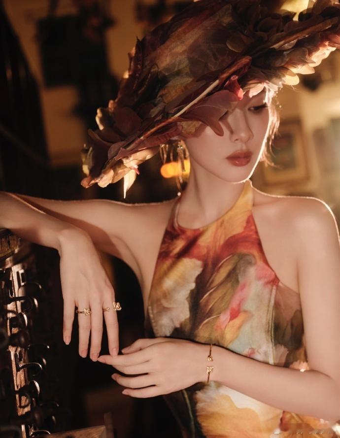 孟子义今日活动造型出图，又被孟姐美到了 