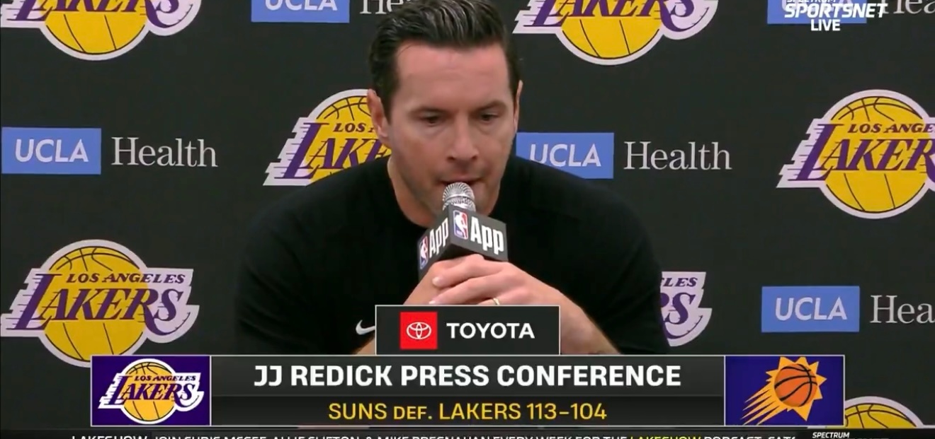 雷迪克赛后表示："我认为今晚各组的表现都缺乏应有的稳定性。从防守层面来看，我们相