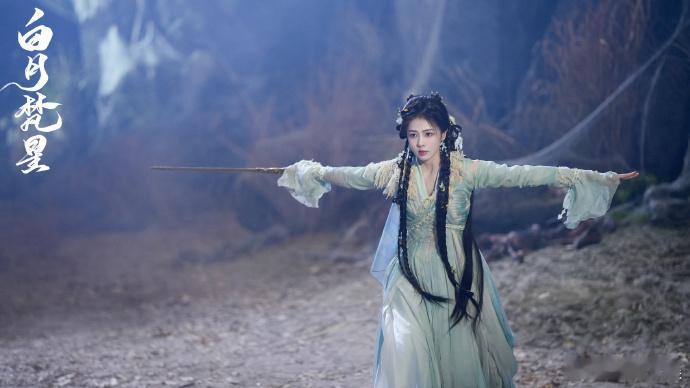 白鹿得失皆为缘  白烁集念进度条100%  浮光 “烁” 影间，白烁的命运如诗如