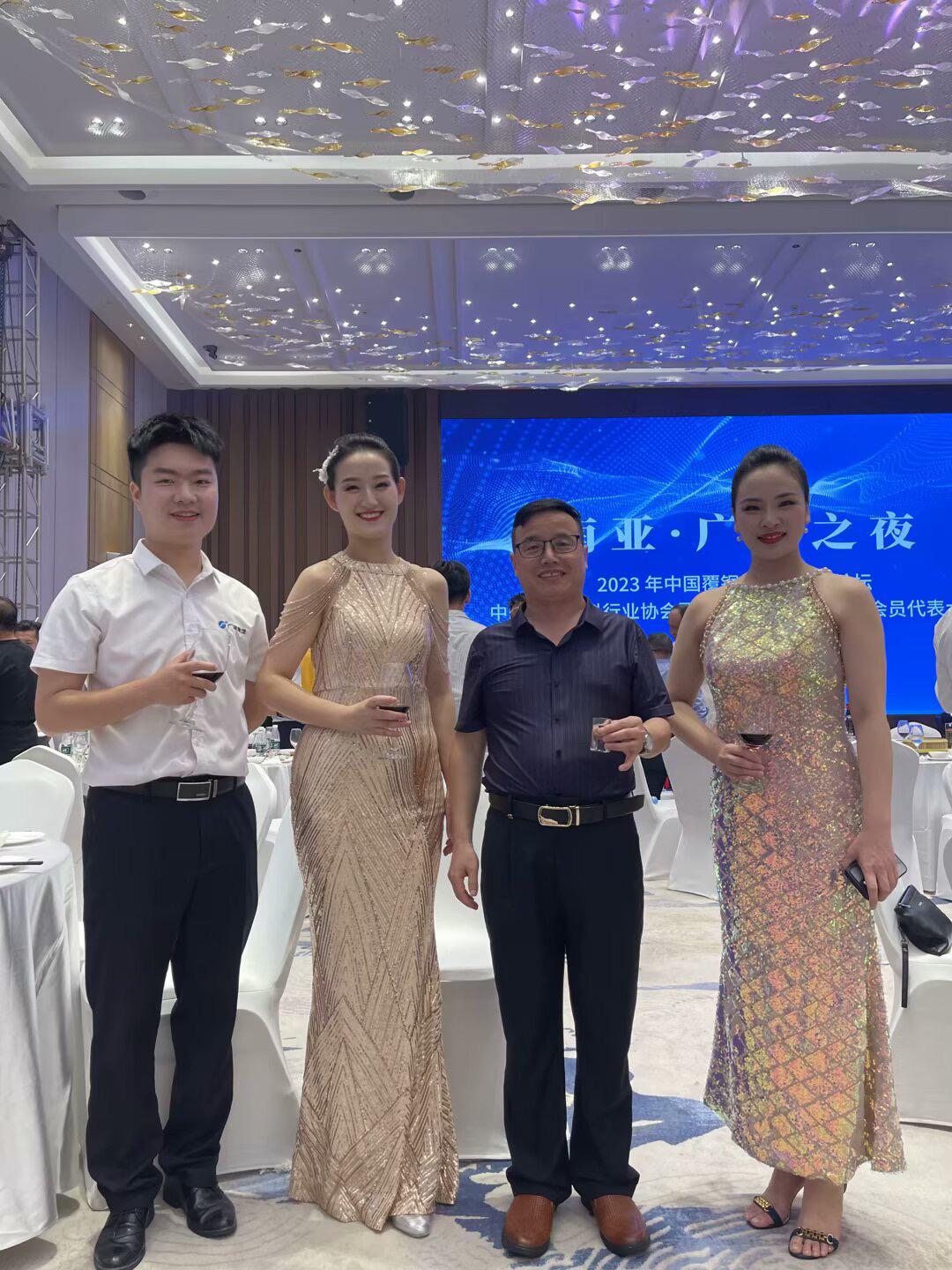 岁月倏忽，人生本就短暂，要紧握眼前的每一寸时光。愿往后所有奔赴都不留缺憾，以真心