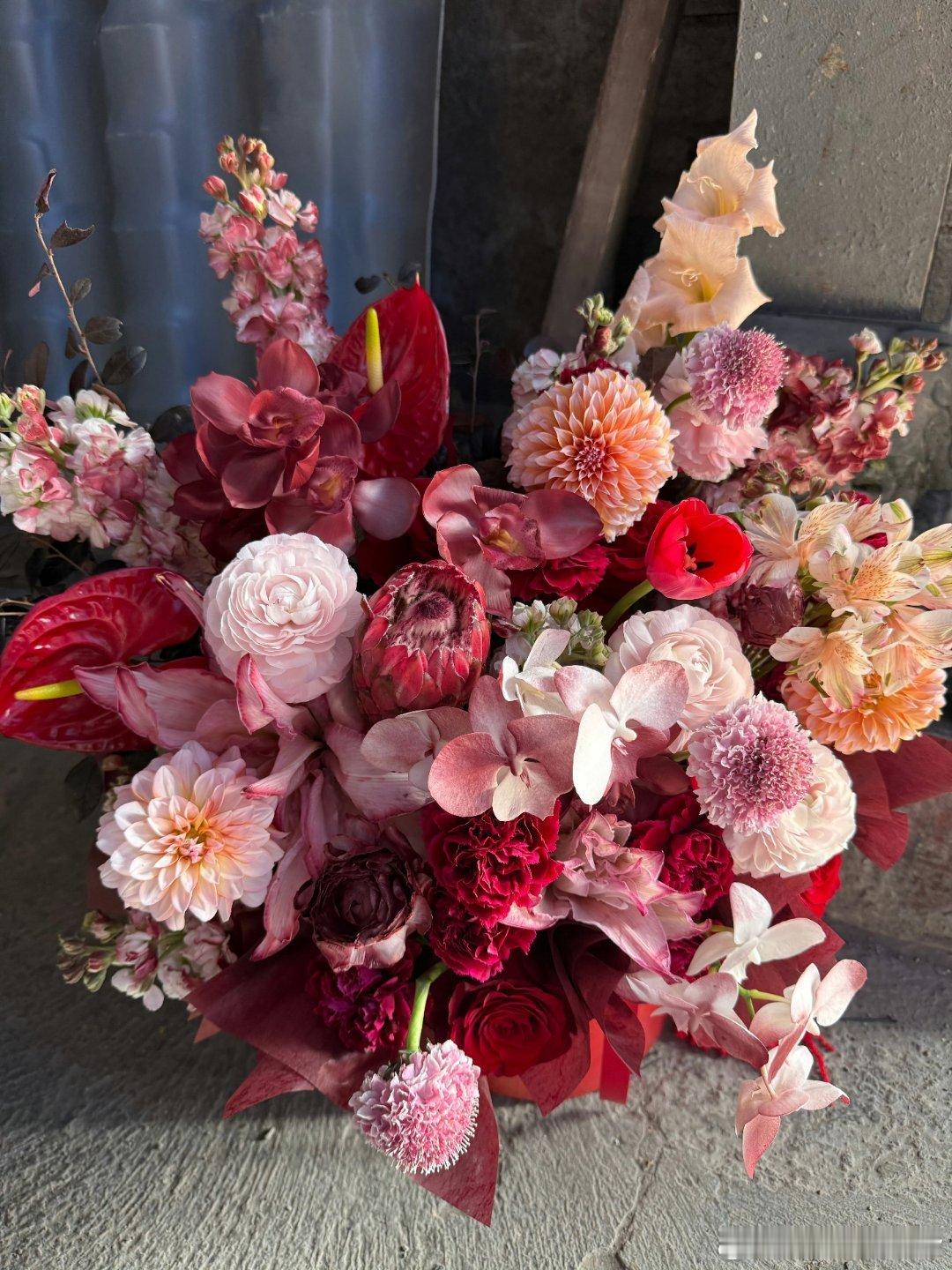 李汶翰予苍龙杀青应援，排面拉满，祝龙君杀青大吉 