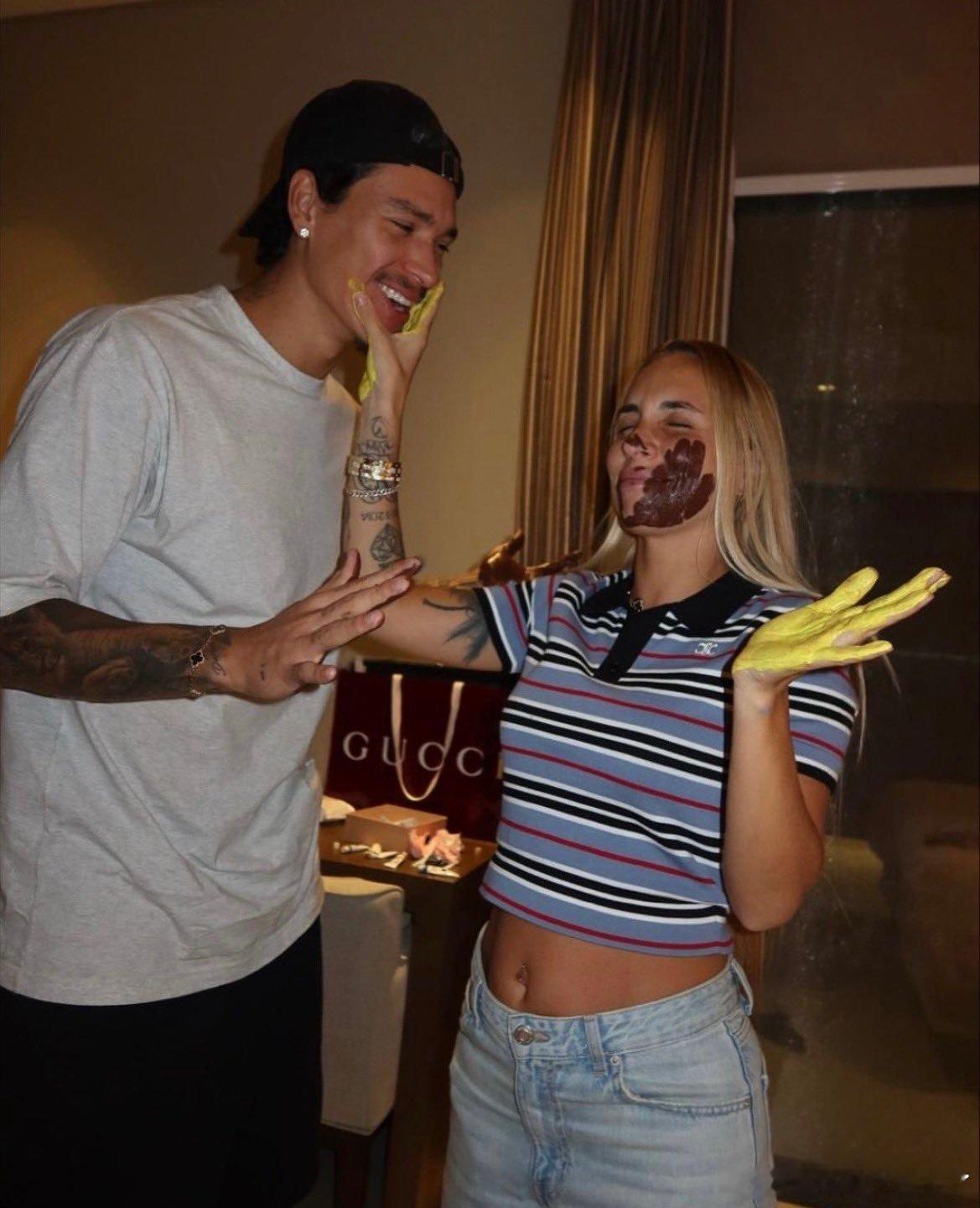 努涅斯近况更新虽然自十月底因伤缺阵至今但他在ins晒照报平安：