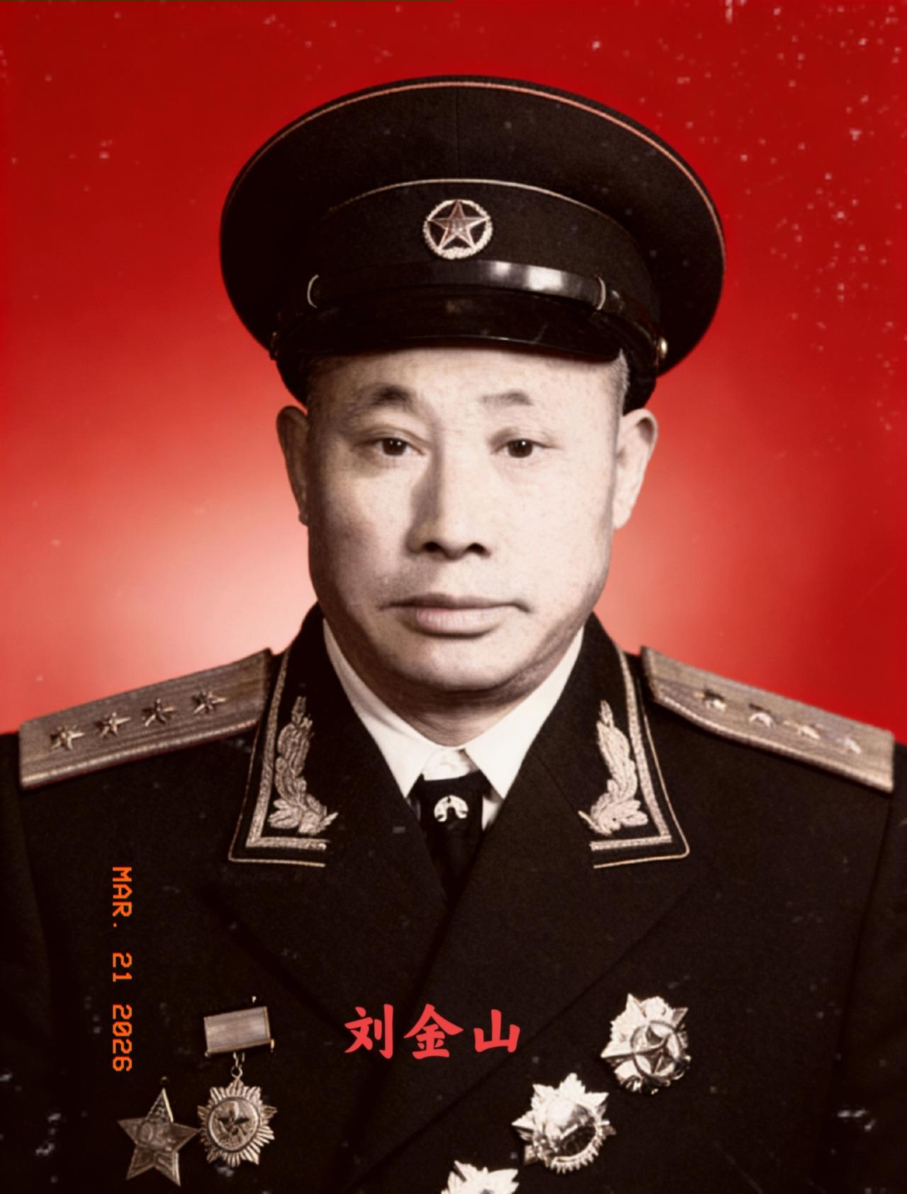 抗战期间，飞夺泸定桥的二十二勇士幸存者刘金山，被5个日本兵包围，就在奋力搏杀之际