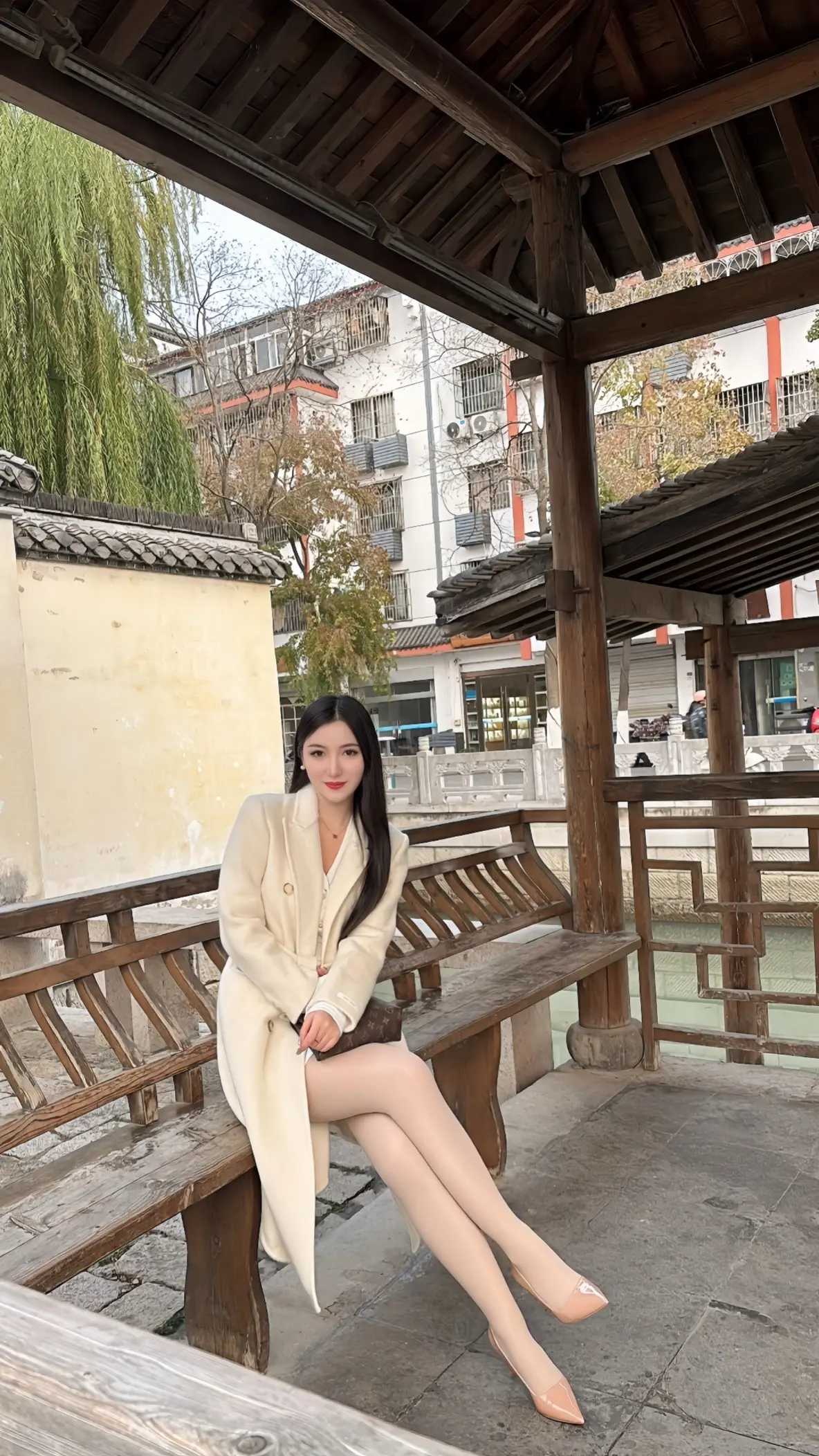 很多事情是不需要有意义，吃喝玩乐不等于虚度光阴，吃苦耐劳也不等于意义非凡。