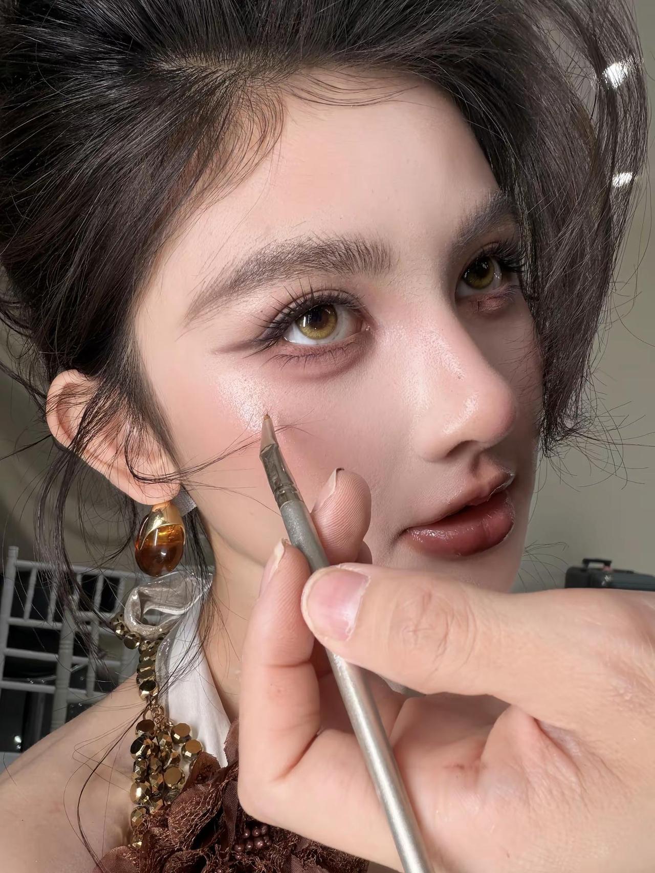 顶光也能扛得住的轻泰妆 轻欧美 化妆