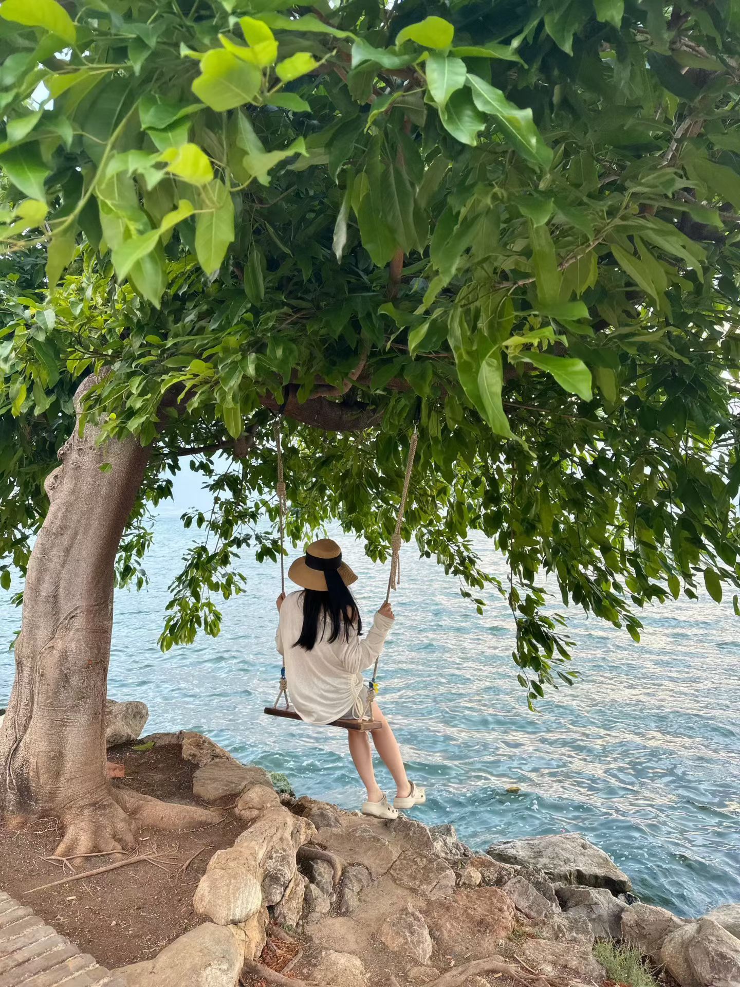 人是怎么废掉的一个人废掉无非以下这些原因：首先是行为层面：比如懒惰、贪便宜、爱拖