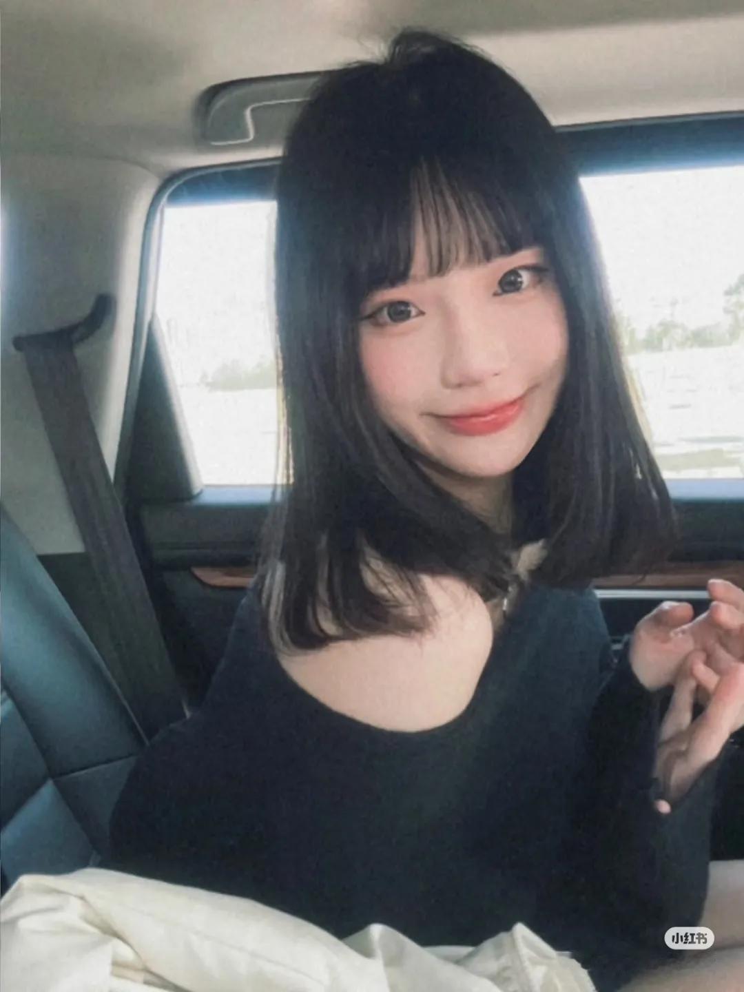 话说台湾近几年就推出了许多颜值和气质都相当不错的新晋博主，而珮珮就是其中之一。凭