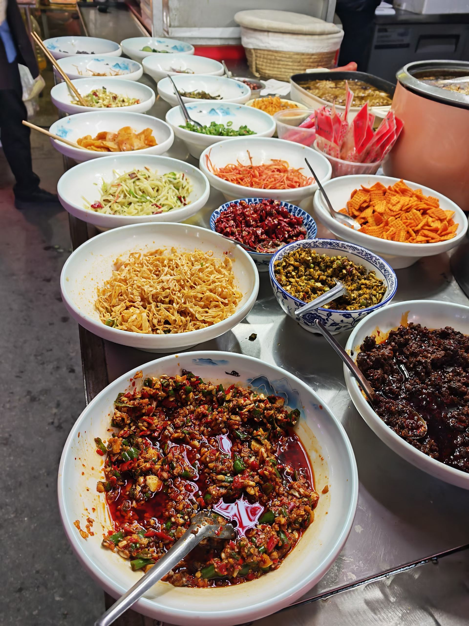 我们老秦人，最爱酸和辣，最爱的肉夹馍 