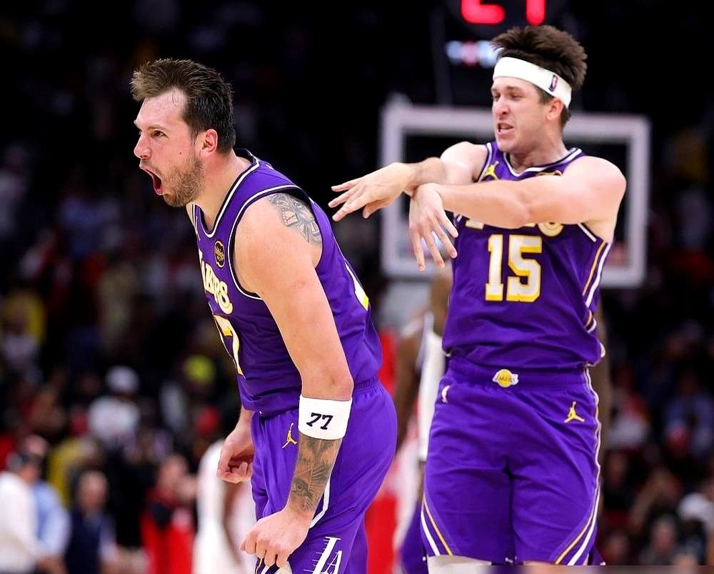 场均33.5分还拿不到MVP？这路算是被老东家堵死了。
 

斯洛文尼亚球星卢卡