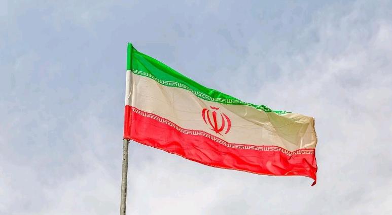 伊朗这招是真绝，这是一点都不给美国操作的机会！

4月10日，根据外媒报道，外媒