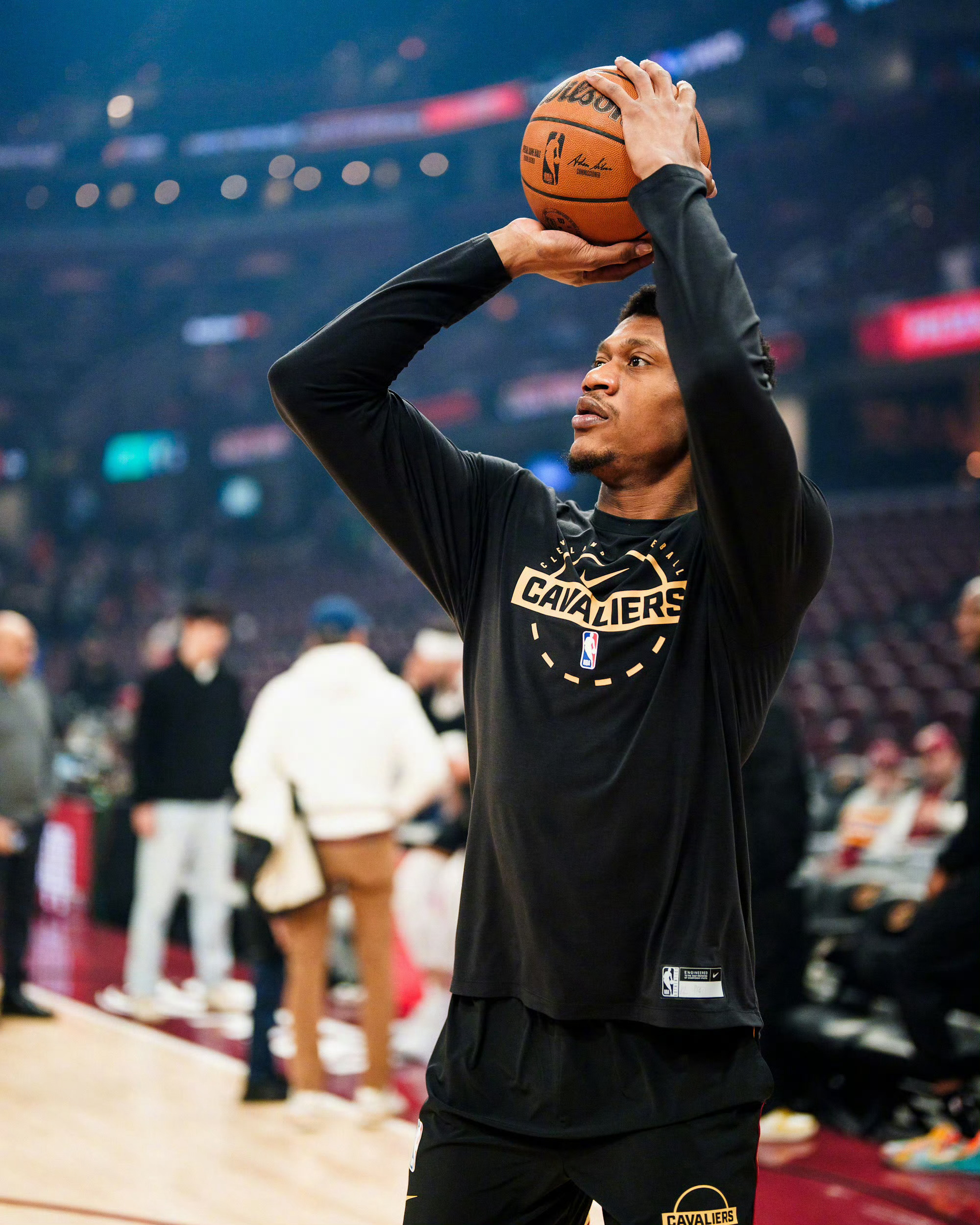 骑士新赛季篮不住克利夫兰骑士nba 据记者Chris Fedor报道，骑士一直在