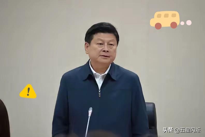 国民党立院党团总召傅崐萁今（24日）在蔡正元脸书下面PO文表示，兄弟，辛苦你了！