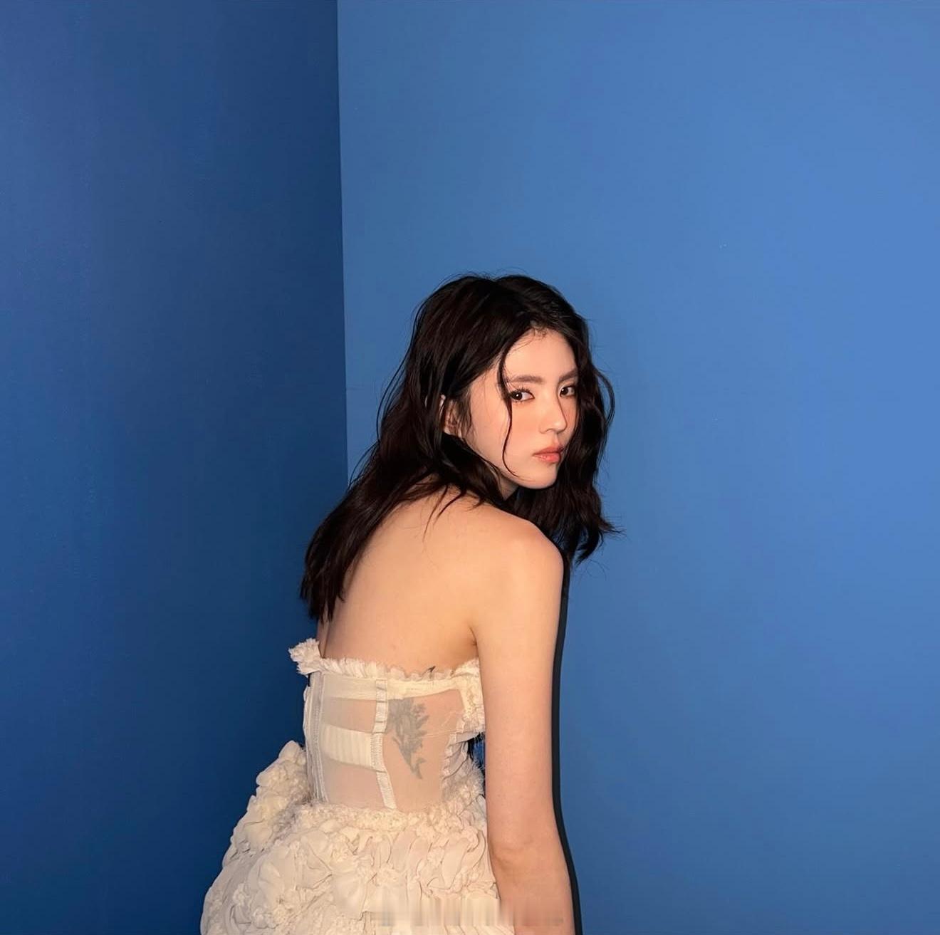 韩素希 生日更新32岁啦 