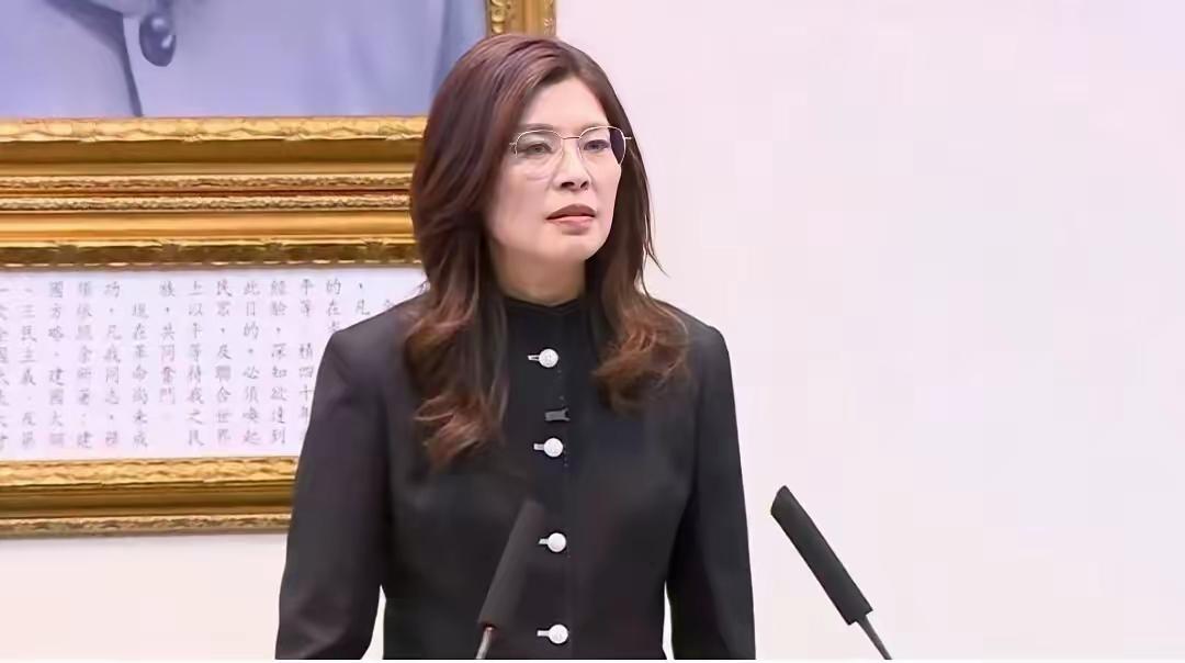 郑丽文访美：一场“两头下注”的危险游戏
 
中国国民党主席郑丽文，6月1日将启程