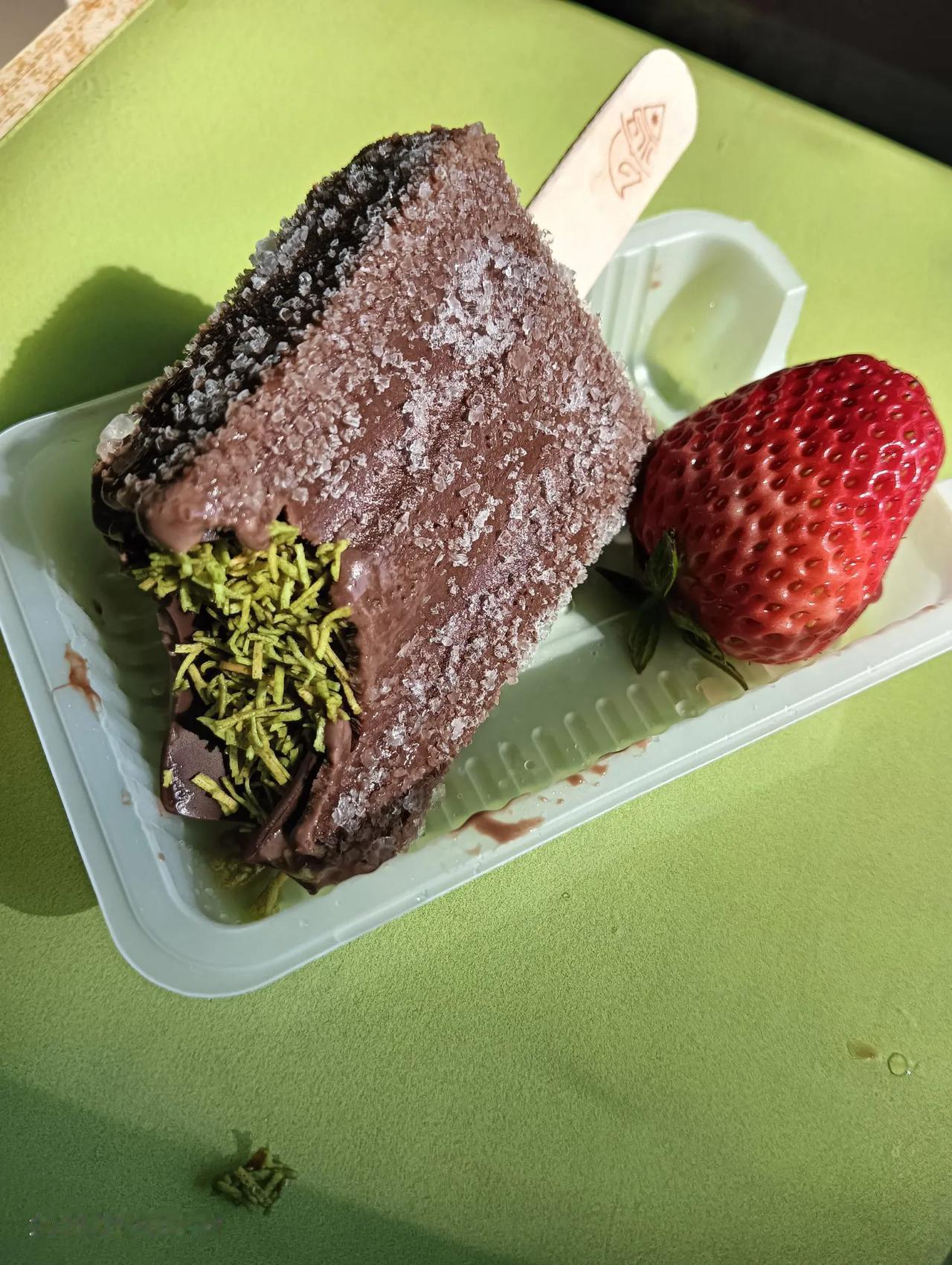 这就是所谓的没了“心气”吗？
结婚二十多年，看着身边那些熟悉的女人都戴上了金镯子