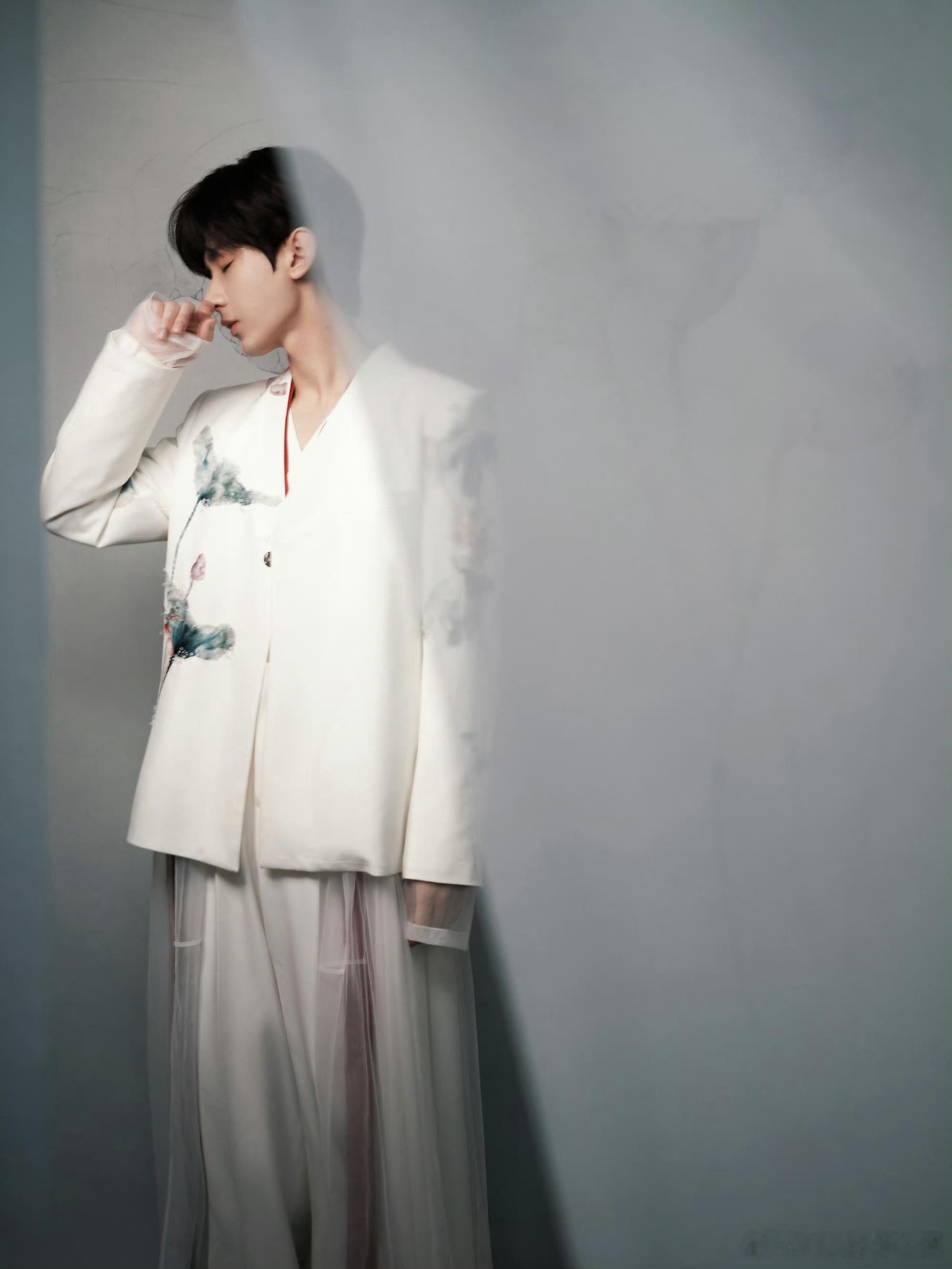 J成毅卢云cy成毅林惊羽，张起灵，萧承煦，禹司凤，齐焱，傅云深……一人千面，富于