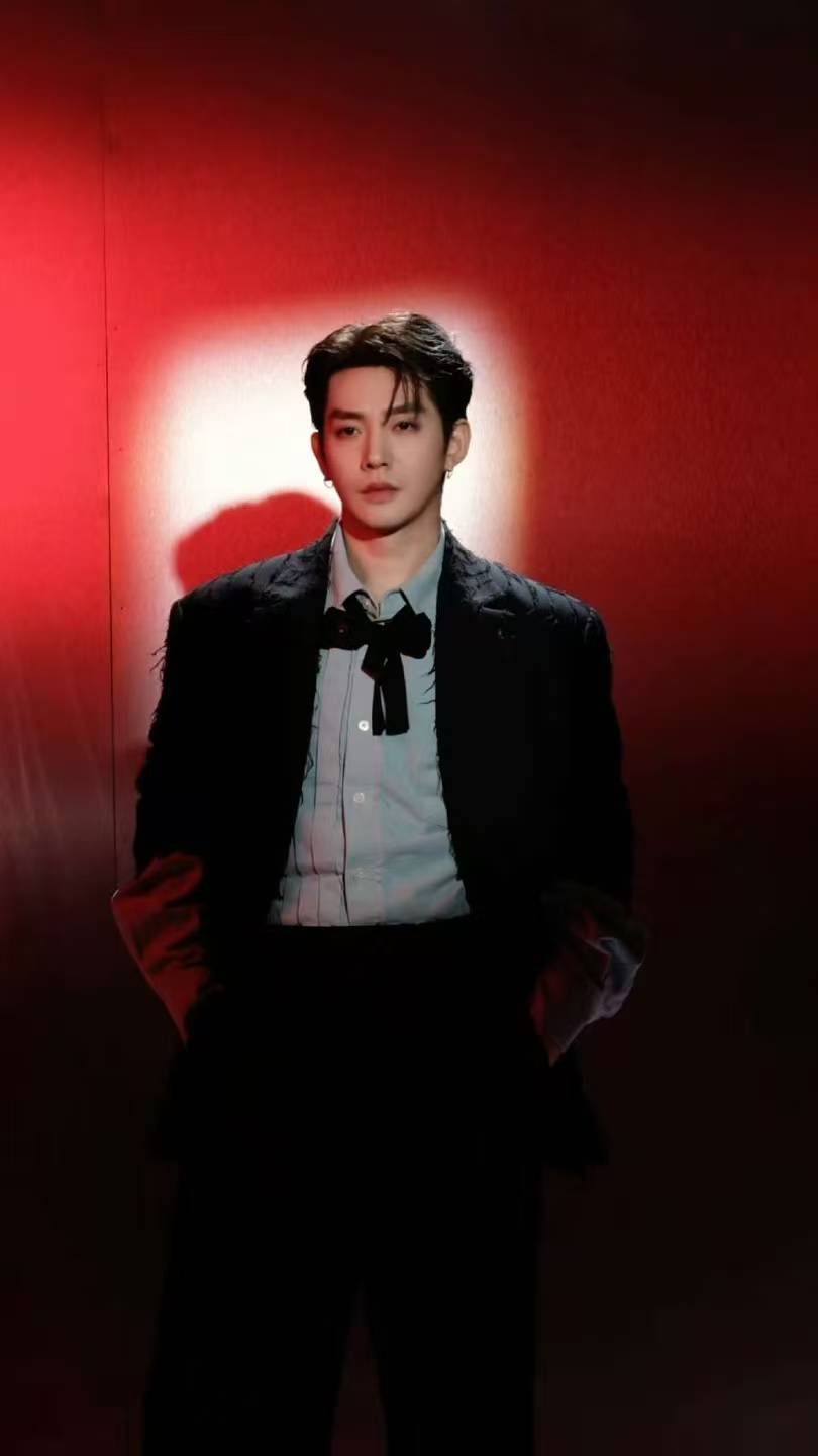 邓为生日光影大片邓为生日光影写真 邓为生日快乐！ 邓为