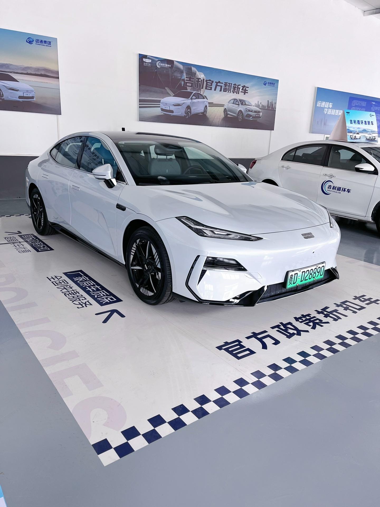 2024款银河E8 550km 后驱。2024款银河E8 550km ...