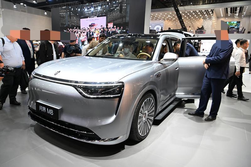 新能源车的外观颜色

有没有发现现在国内新能源车的外观的颜色做得非常的好看，多种