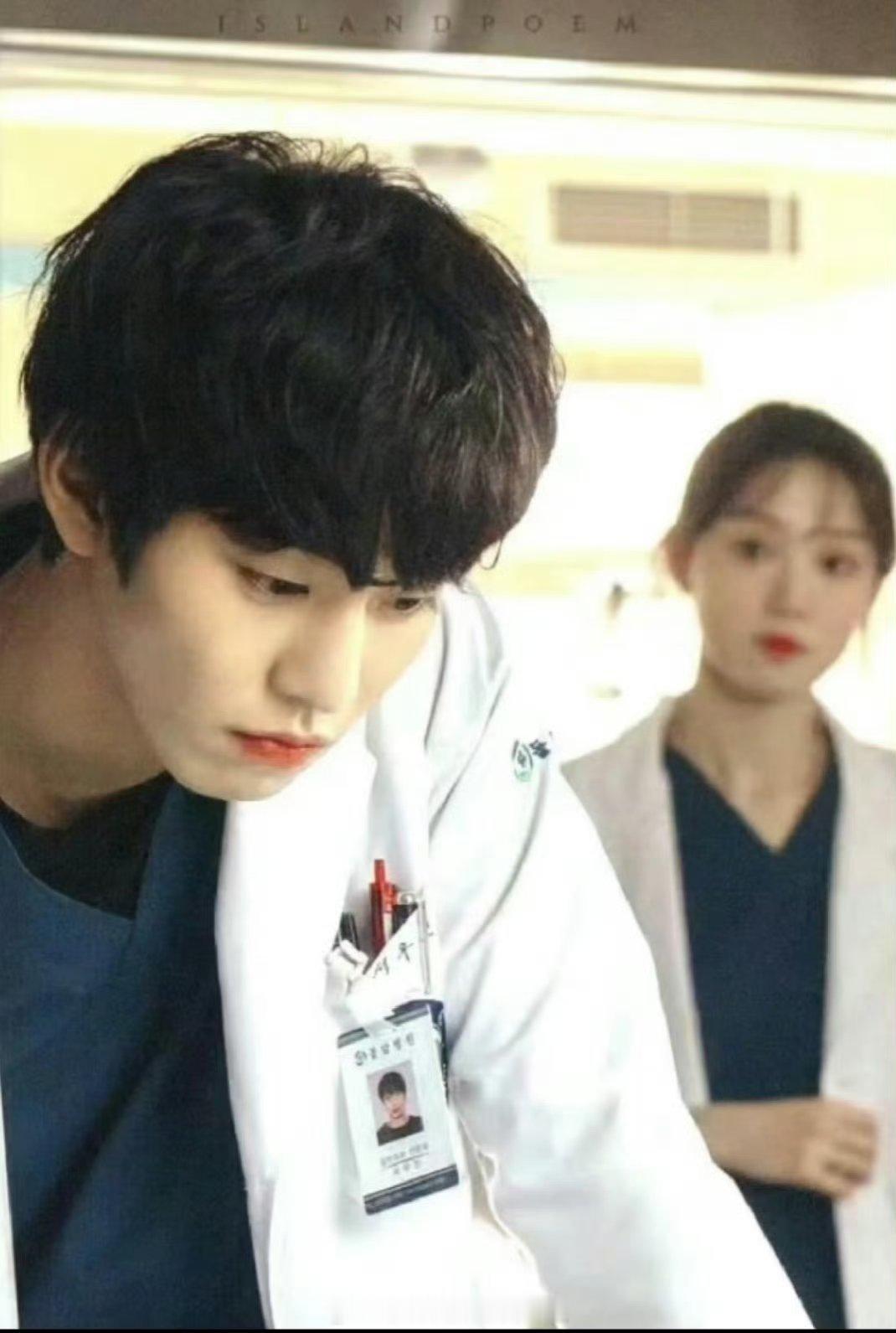 安孝燮不肿了颜值巅峰应该是这部剧。 