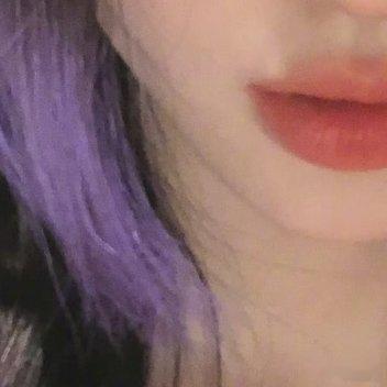 鞠婧祎阿黛 jjy 鞠婧祎苏绿夏“风吹过天边，染上金色彩霞，熠熠生辉，如同你的前