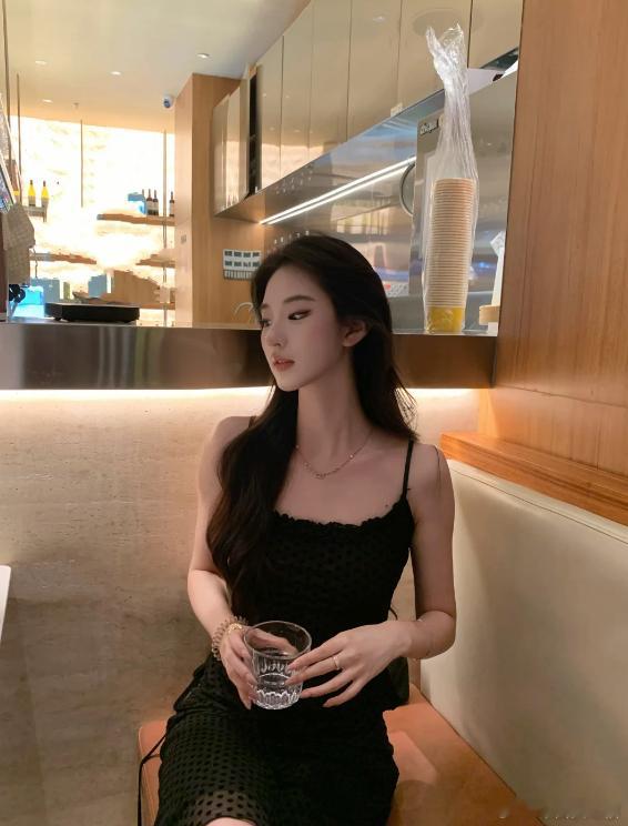 塔帅与阿隆索的同门斗法！当最强盾牌撞上最狂火炮，谁才是伦敦话事人？⚽️016：英