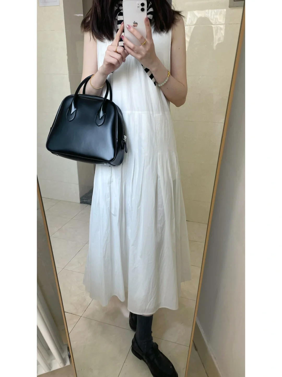 早春的皮衣与小白裙🚶🏻‍♀️