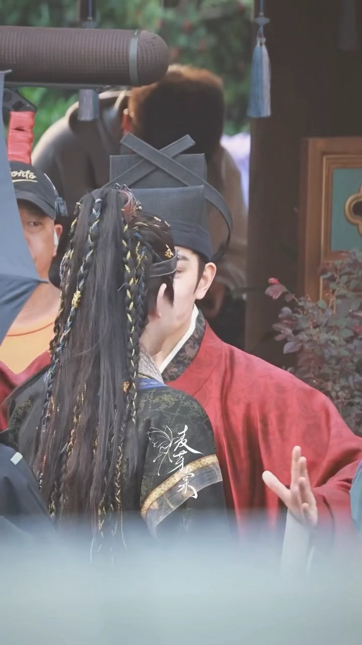 有没有人来管管丁禹兮，怎么“打”完白澍突然就开始跳舞了