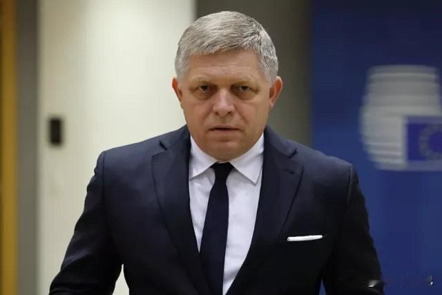 斯洛伐克总理菲佐就近期美军在委内瑞拉抓捕总统马杜罗的军事行动发表看法，表示美国在