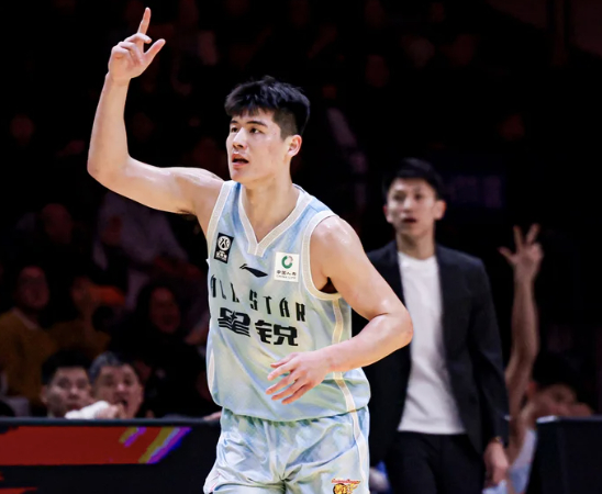 陈家政当选星锐赛MVPCBA全明星星锐赛cba全明星  CBA全明星星锐赛，星锐