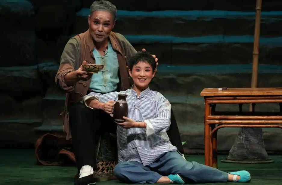 《变脸》开演,第三届川剧汇演“北京展演周”在梅兰芳大剧院启幕