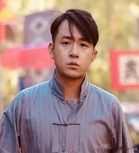 《八千里路云和月》有点搞笑！好多人是奔着于和伟和王阳去看的。结果大失所望。于和伟