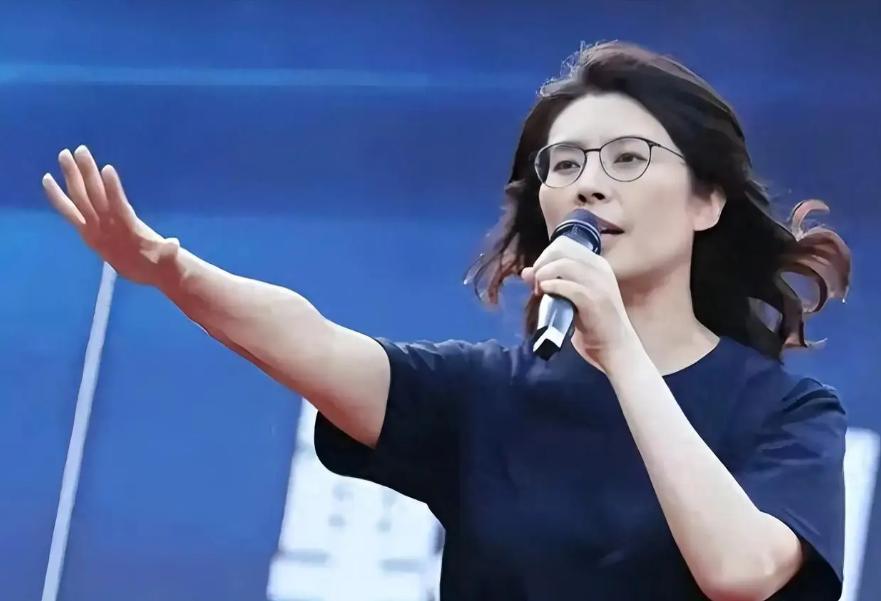 赖清德出手了。
国民党13人被抓。
郑丽文直接宣战。

事情来得突然。
理由也很