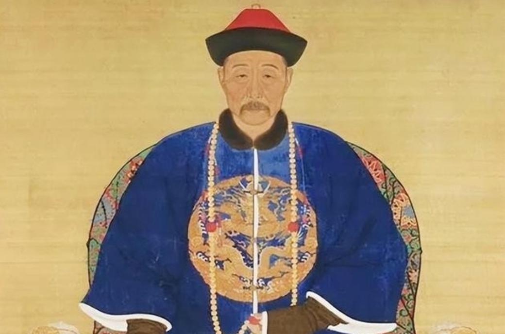 1703年，68岁的索额图被活活饿死在宗人府，康熙尤不解恨，又下令抄了他家，杀光