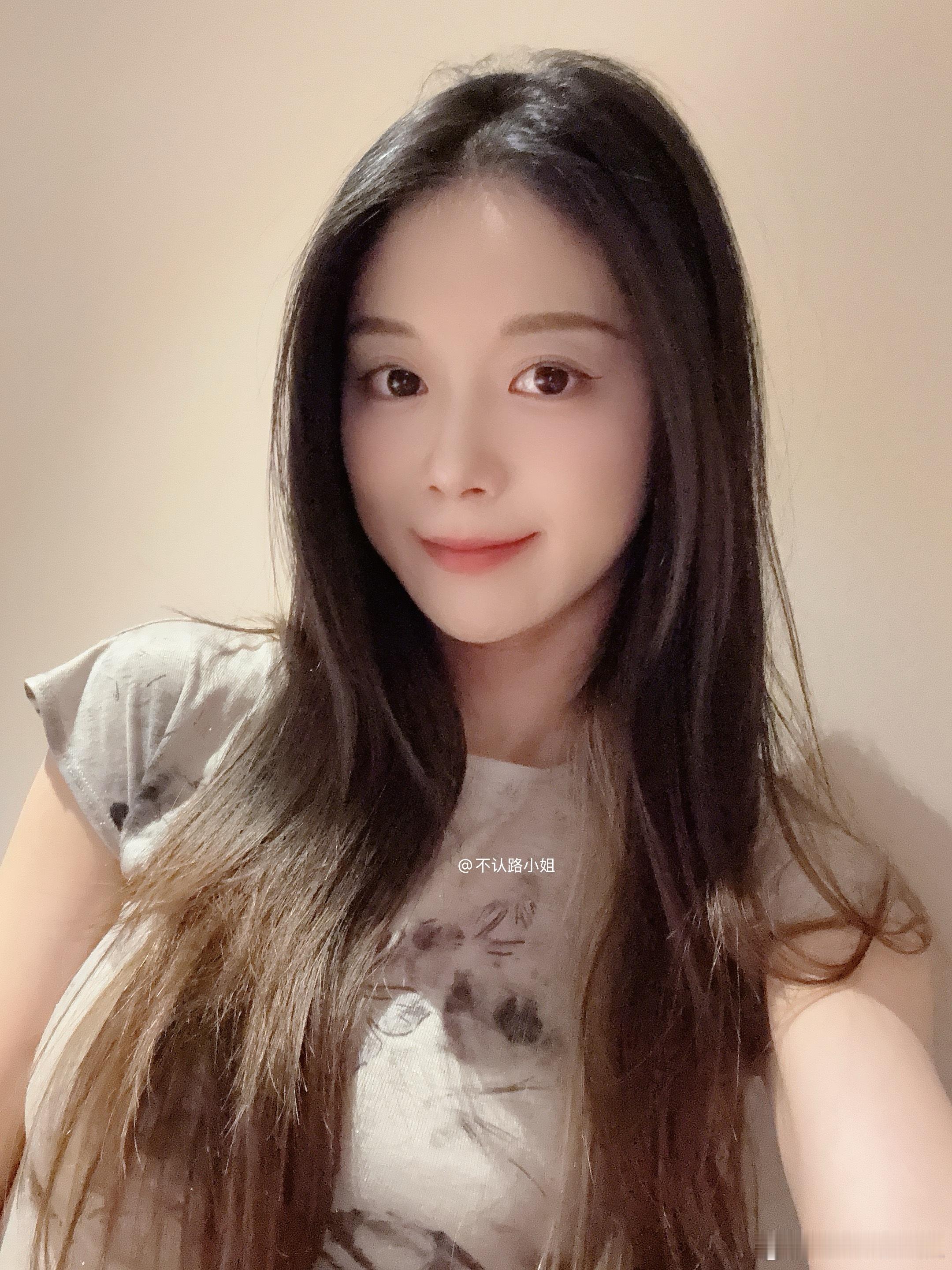 只要去跳舞，穿搭就没有正常的[偷笑]随手拍  ​​​