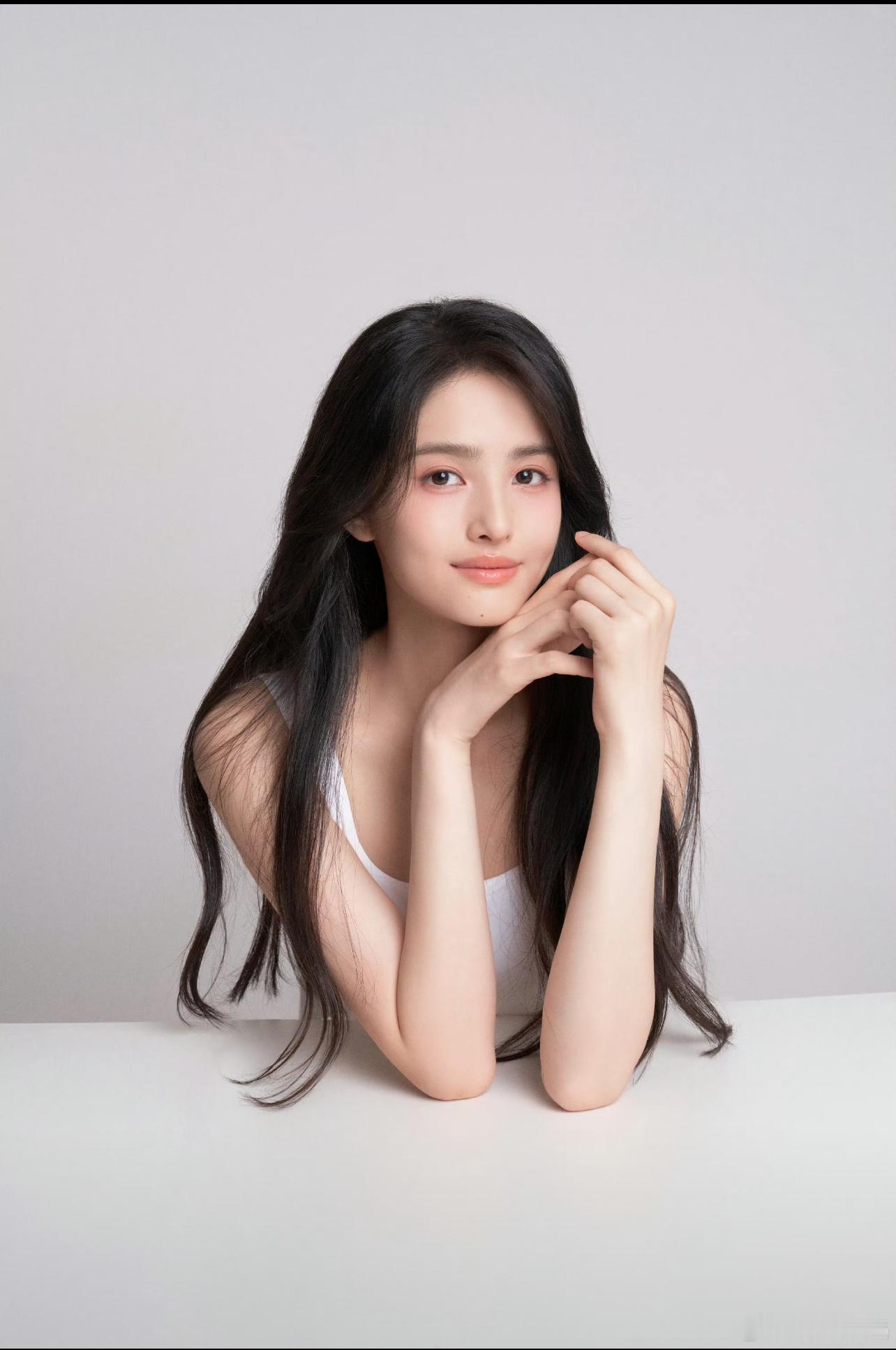 周星驰官宣星女郎雪野周星驰每一代星女郎都留下专属银幕印记，发展轨迹各有不同但每一