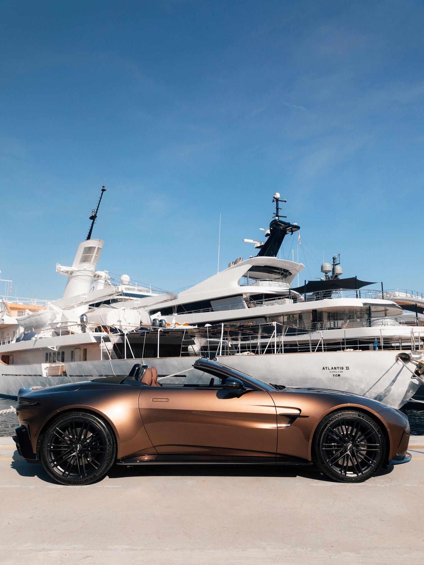 Aston Martin Vantage Roadster 阿斯顿马丁aston