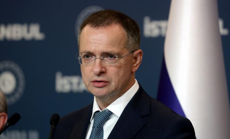 俄罗斯专家的判断并非夸大，中国这套 “拖字诀” 的核心，是精准拿捏日本产业链命脉