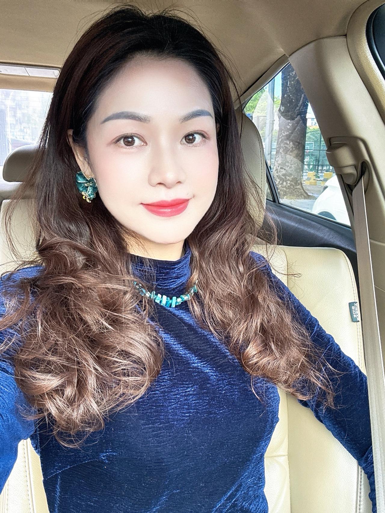 早安！小雪——有人陪你共迎风雪，有爱伴你身心不寒。微笑 做精致女人