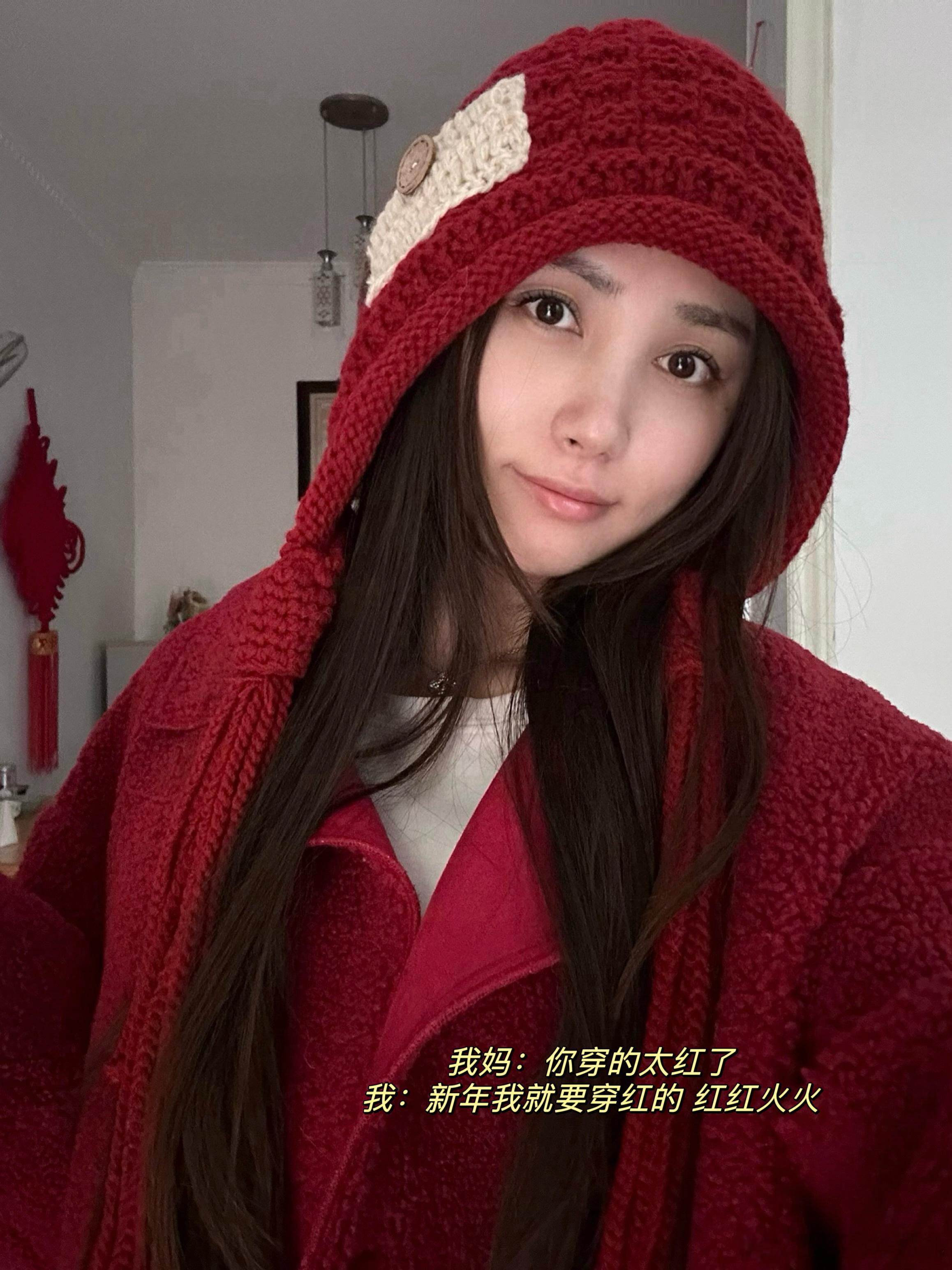 别人过年：精致化妆美美拍照我：过年三天没化过妆一直带娃 最称职小姨[努力] ​​
