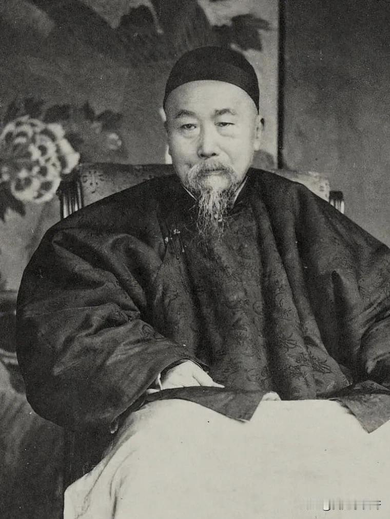 能认出他是谁的，历史绝对学得好！