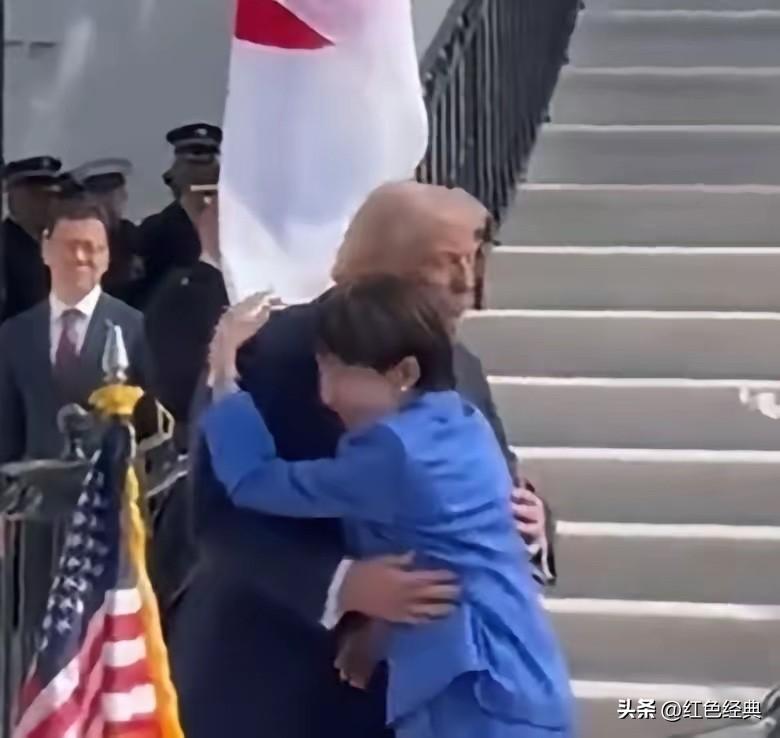 高市把日本颜面摇落一地！

出访美国的日本首相高市早苗，为了达到自己的目的，可谓