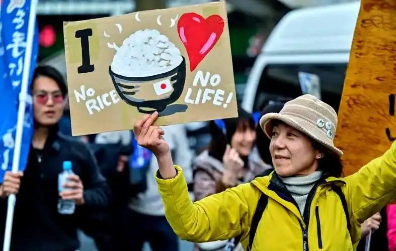 我给日吹们讲个鬼故事，16年日本人均GDP是中国的5倍，但25年日本人均GDP变