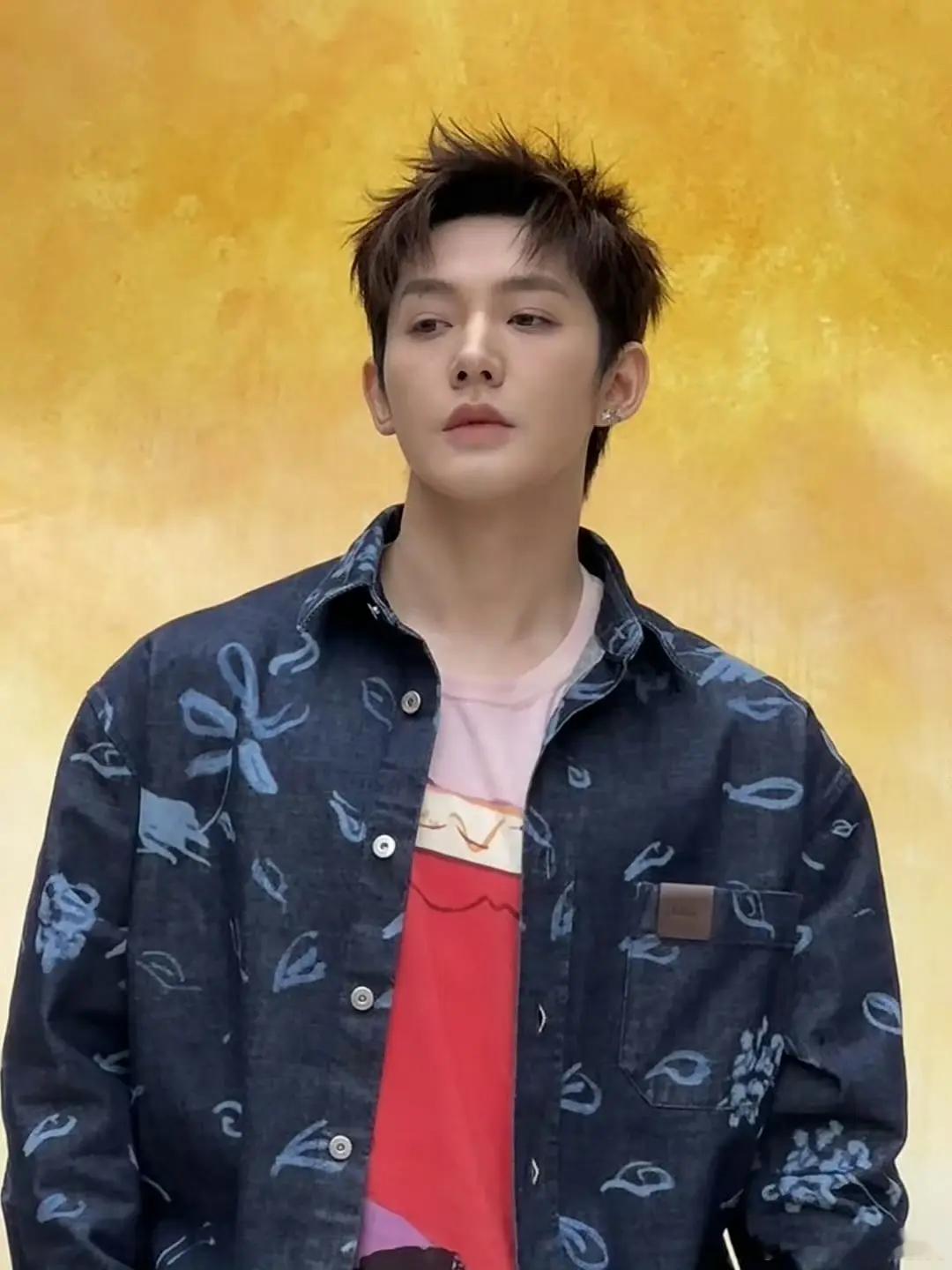 迪奥活动路人拍的邓为状态怎么样？ 