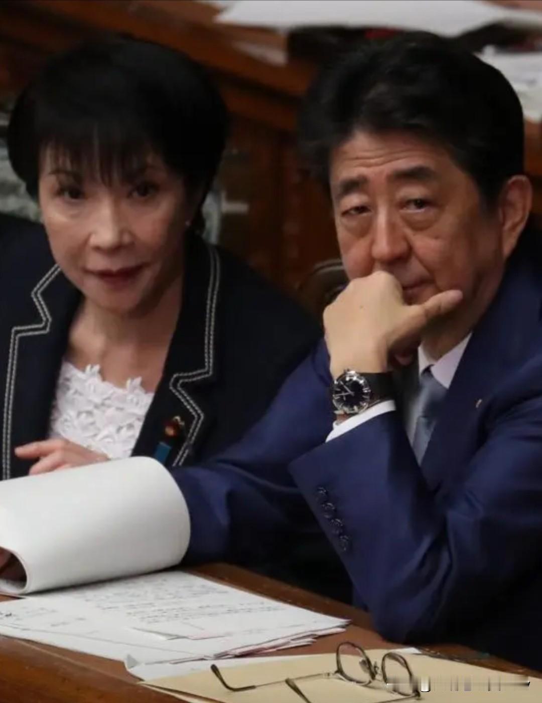 高市早苗，靠硬刚中俄，最大程度捞取民了意支持，尝到甜头的高市，似找到了日本民意的