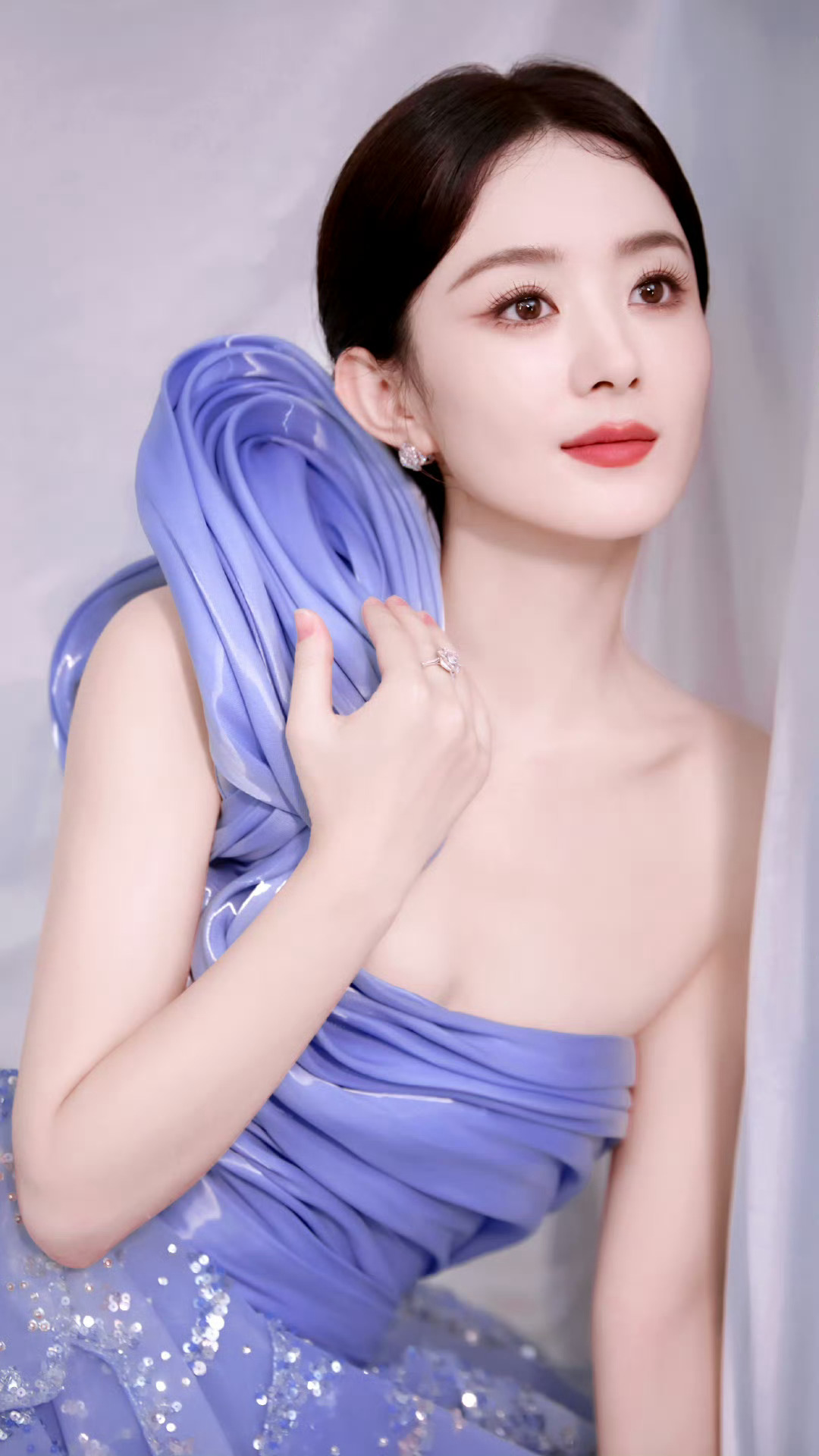 华丽高贵的女王呀[哈哈] ​​​