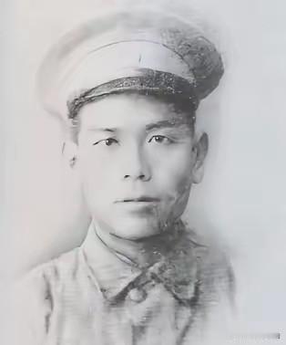 1949年12月，胡宗南在逃离成都前，交给副官一张机票和十根金条说：“你交给扩大