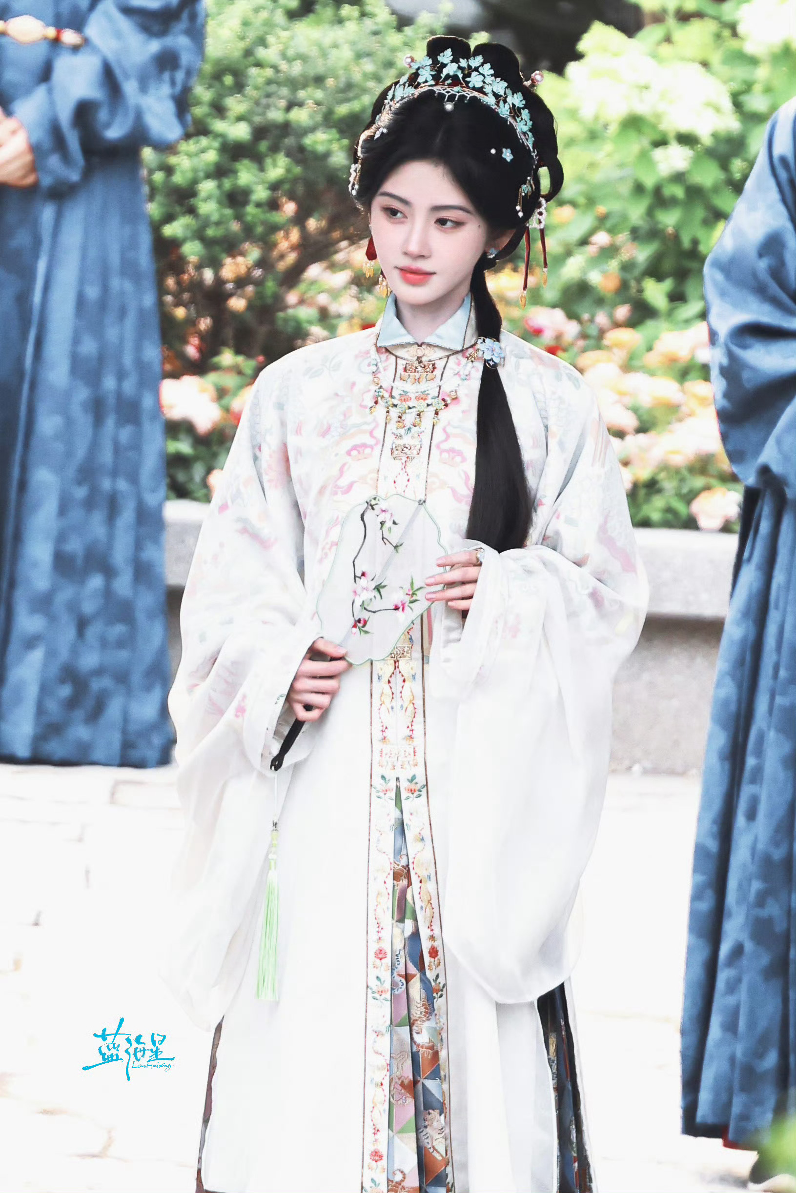 鞠婧祎万花世界大女主官宣模式大女主剧官宣模式 原来这样 
