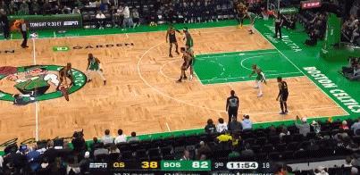NBA赛场数据：难以置信，勇士队直接放弃下半场，水花兄弟和追梦下半场坐冷板凳，没