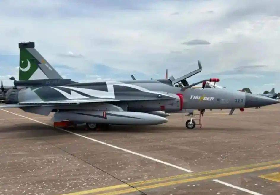 枭龙战机为什么能热销？主要有以下几点原因：

一是有实战检验。印巴空战中，枭龙实